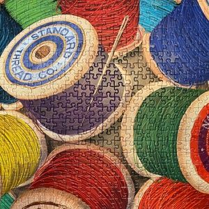 Ravensburger Pool of Spools 500 piece